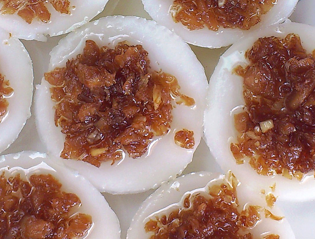 chwee kueh with chai poh topping